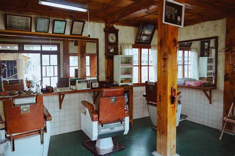 [PHOTOS] Malaysian Photographer Captures The Charm Of Old Barber Shops ...