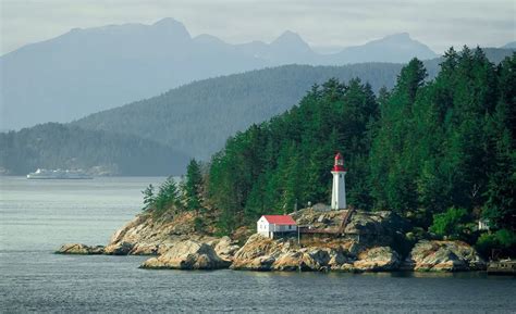 Lighthouse Park Hike In West Vancouver | Outdoor Vancouver