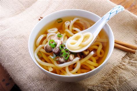 Vegetarian Japanese Udon Noodle Soup Recipe