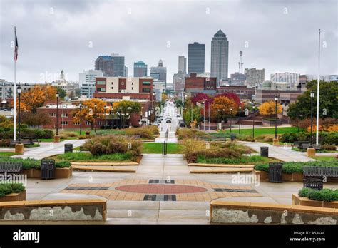 Downtown Des Moines viewed from the Iowa State Capitol Stock Photo - Alamy