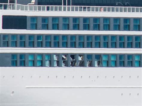 1 Dead, 4 Injured After Huge 'Rogue Wave' Smashes Into Cruise Ship Window