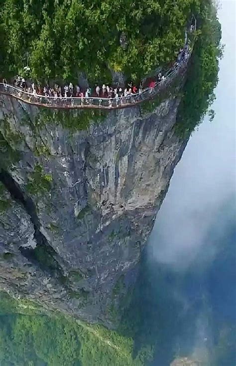 Tianmen Mountain, Tianmen Mountain Park, Zhangjiajie, Hunan Pr., China. | Scary bridges, Wonders ...