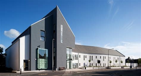 Dalkeith Health Centre : Health : Scotland's New Buildings : Architecture in profile the ...