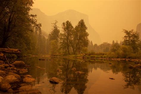 Yosemite has hazardous smoke and fire closures