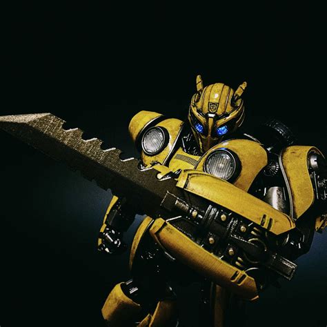 When Bumblebee Has Blade | Figround