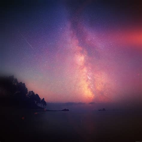 Gorgeous galaxy wallpapers for iPhone and iPad