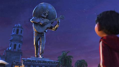 What Message Is Written on Ernesto de la Cruz’s Statue in ‘Coco?’