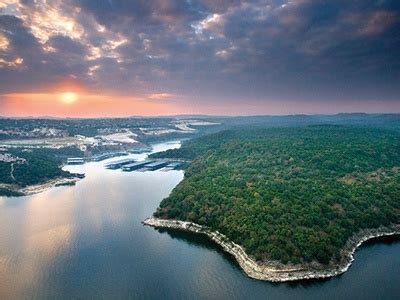 Lake Travis - Hill Country Lakes Rentals