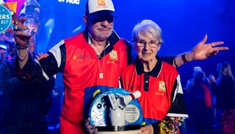 Pareja de abuelitos gana torneo de Wii Sports - TEC