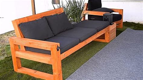 DIY Modern Outdoor Sofa