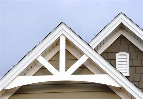 Gable Pediment 400 - River Valley Custom Millwork