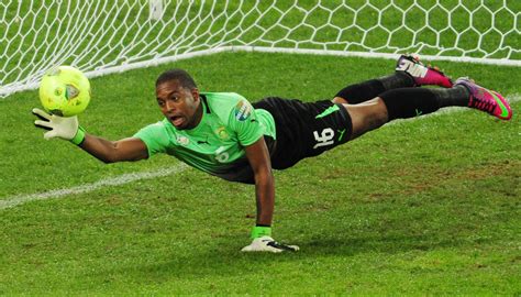 Watch The Best Penalty Saves from Goalkeepers Of All Times - Diski 365