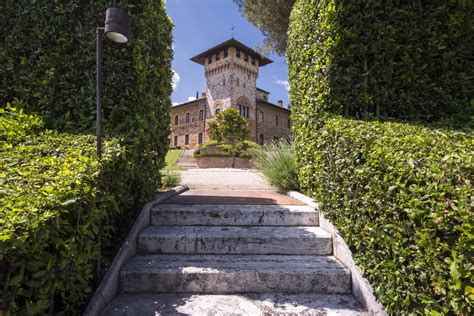 Luxury Hotel With View Of San Gimignano, San Gimignano, Toscana, Italy ...