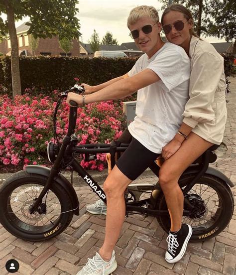 Donny van de Beek girlfriend: Is Man Utd target dating Dennis Bergkamp’s daughter? | Football ...