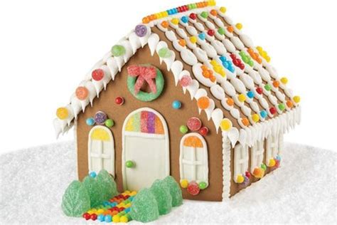 56 Amazing Gingerbread Houses - Pictures of Gingerbread House Design Ideas