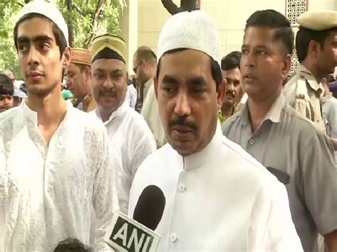 Eid-ul-Fitr: Hamid Ansari, Shahnawaz Hussain, Ghulam Nabi Azad offer prayers at Jama Masjid