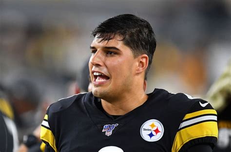 Steelers QB Mason Rudolph apologizes for involvement in late-game brawl