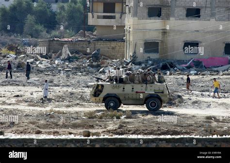 Rafah, Gaza Strip, Palestinian Territory. 1st Nov, 2014. Egyptian ...