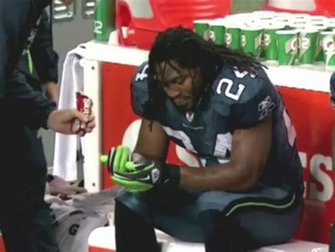 Marshawn Lynch Eats Skittles After Scoring Touchdowns (Picture) | Larry Brown Sports