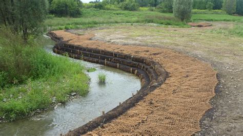 Coir mat in controlling coir erosion - COCO HITECH