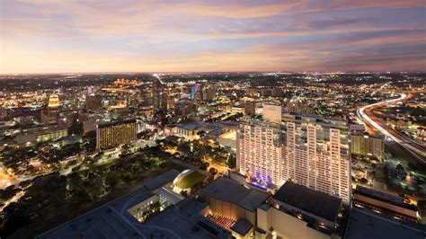 Luxury Hotel on the San Antonio River Walk | Grand Hyatt San Antonio