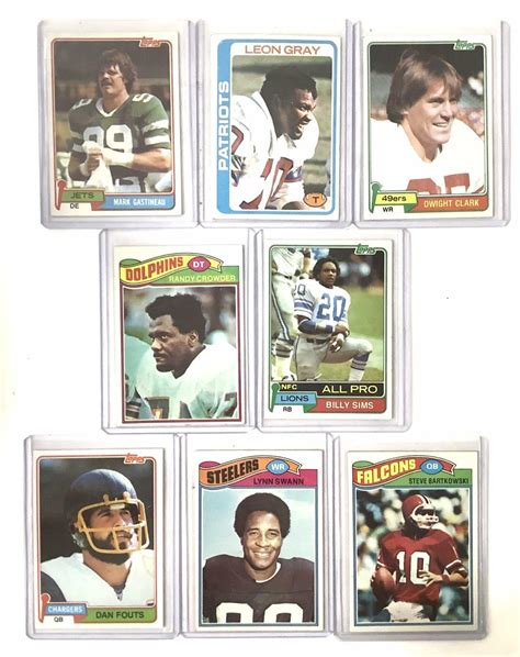 Lot - Vintage NFL Players Collectors Trading Cards