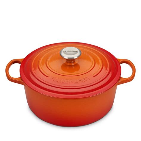 Le Creuset 5.5-Quart Signature Round Dutch Oven | Bloomingdale's