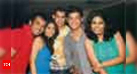 Kolkata dance in Bollywood style | Events Movie News - Times of India