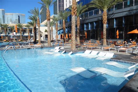 "Pool" Hotel Elara - a Hilton Grand Vacations Hotel Center Strip (Las Vegas) • HolidayCheck ...