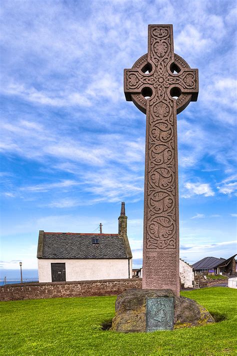 Celtic Cross On The Scottish Coast At North Berwick Photograph by Mark E Tisdale