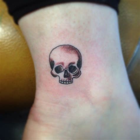 Skull Tattoo Ideas For Girls - Viraltattoo