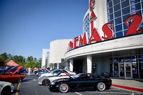 Video: Exactly what you expect to happen in a movie theater parking lot at premier ...