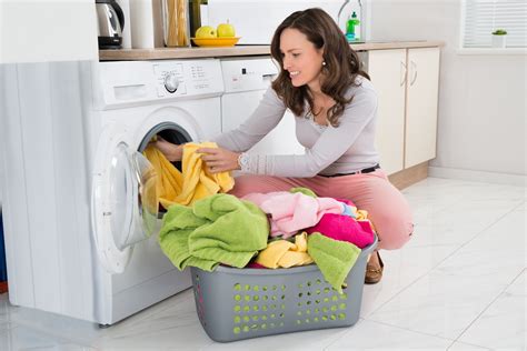 These 4 Tricks Make Drying Clothes Easier & Faster | Appliance Center of Toledo | Toledo, OH