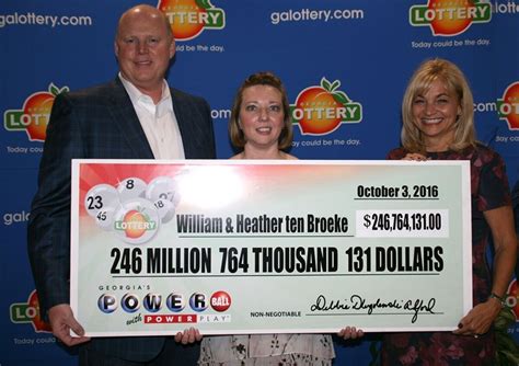 Lottery: Atlanta couple claims $246M Powerball jackpot