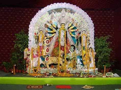 Durga Puja Pandals - Durga Puja Pandal Making, Idols In Durga Pooja Pandals