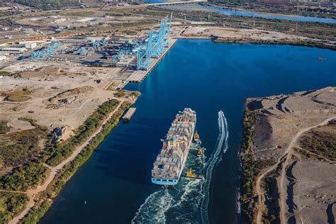 México inaugura la terminal en puerto de Lázaro Cárdenas - Construcción Pan-Americana