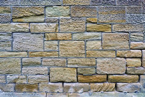 What are the Different Types of Stone Veneer? - Ai Restoration