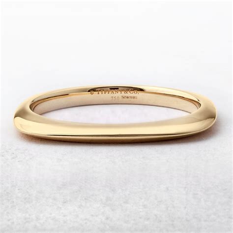 Tiffany 18ct Yellow Gold Bangle