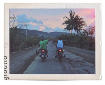 Sumbawa : Culture et Aventure - Moto – OuiSurf