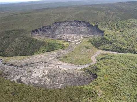 Types of Wasting: Slump, Rockslide & Debris Flow - Geology In