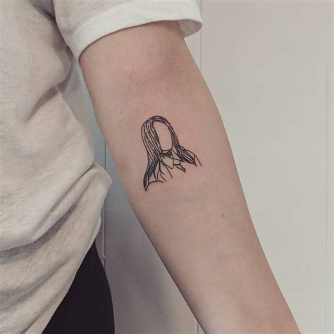 Billie eilish tattoo in 2022 | Mini tattoos, Tattoos, Mother tattoos