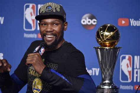 NBA Finals MVP Kevin Durant right at home with Warriors - Yahoo Sports