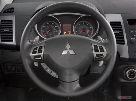 2007 Mitsubishi Outlander: 11 Interior Photos | U.S. News