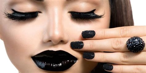 The Black Lipstick Makeup Trend is Here to Stay | ReviewThis