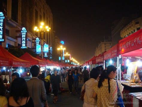 Top 4 Things to Do in Guilin at Night (Night Markets and Cruise)