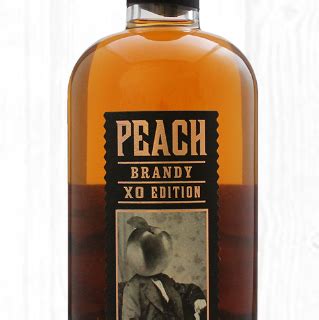 6 Best Peach Brandies to Drink