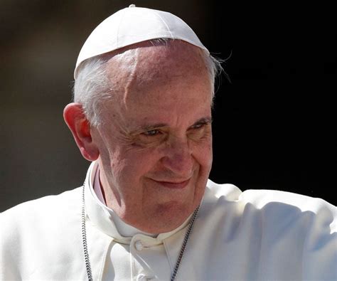 Pope Francis Biography - Facts, Childhood, Family Life & Achievements