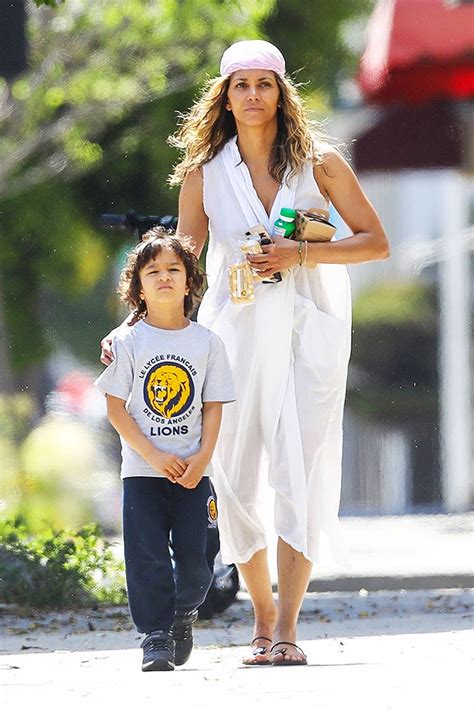 Halle Berry & Son Maceo In Los Angeles: Sweet Pics – Hollywood Life