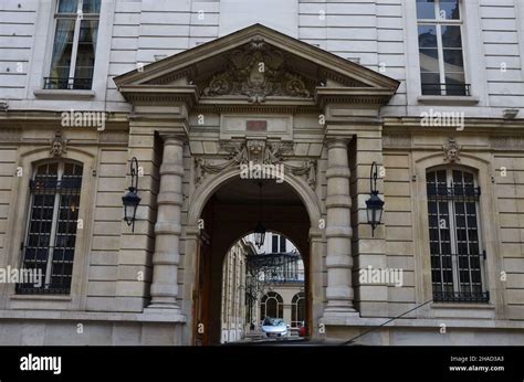 old architecture in Paris (France Stock Photo - Alamy