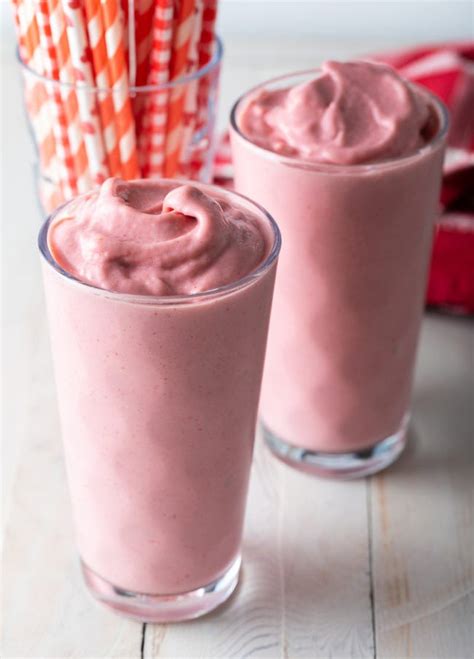 Strawberry Smoothie Recipe - A Spicy Perspective